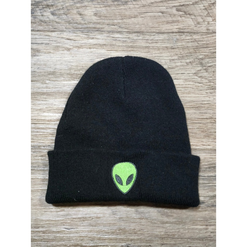 Black Alien Head Embroidered Beanie Cuffed Knit Hat Sci-Fi Streetwear Skater